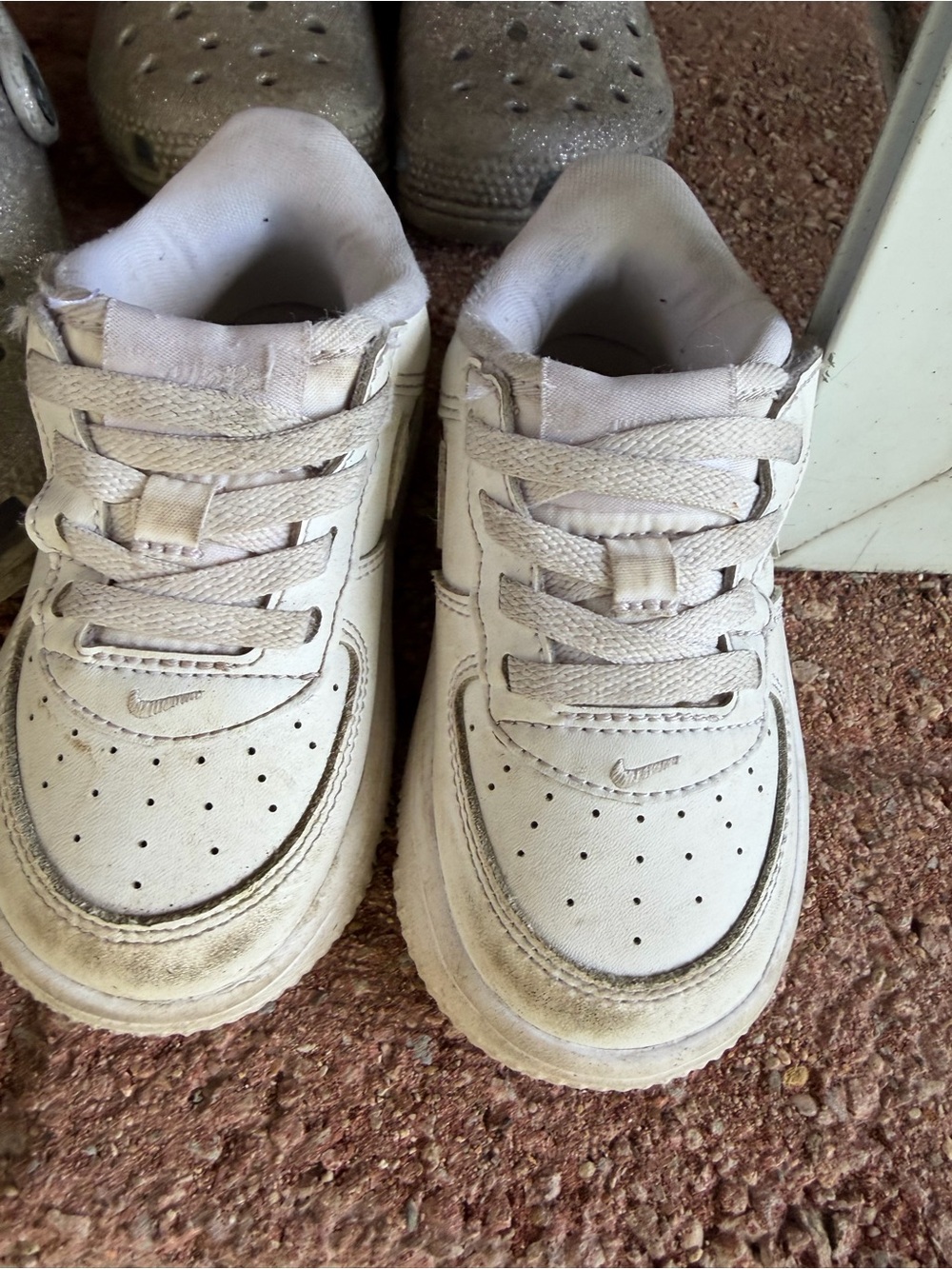 Nike White Kids Athletic Sneakers - Classic Low-Top toddler 7c